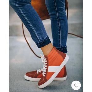 Daniels High-Top Sneaker